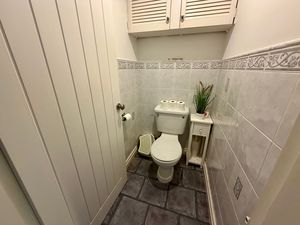 Separate W/C- click for photo gallery